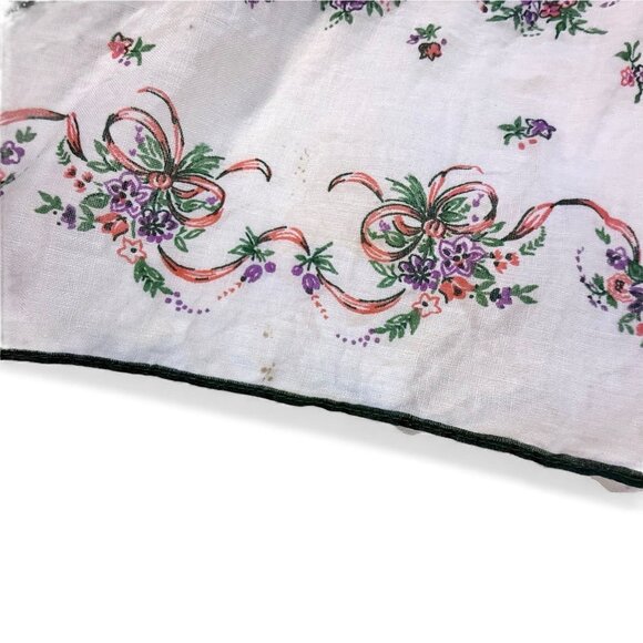 Vintage Hanky Apron – Floral Print – Sheer Cotton – Ruffled – 1950s - Picture 3 of 7